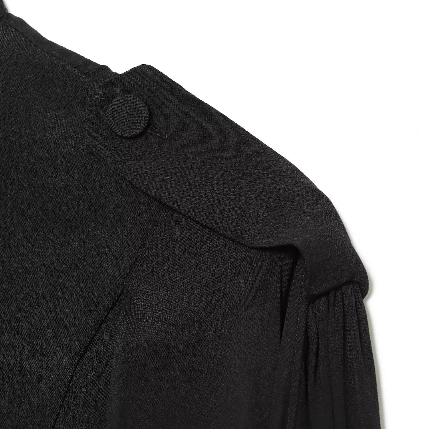 Versatile long sleeved stand up collar layered short shirt