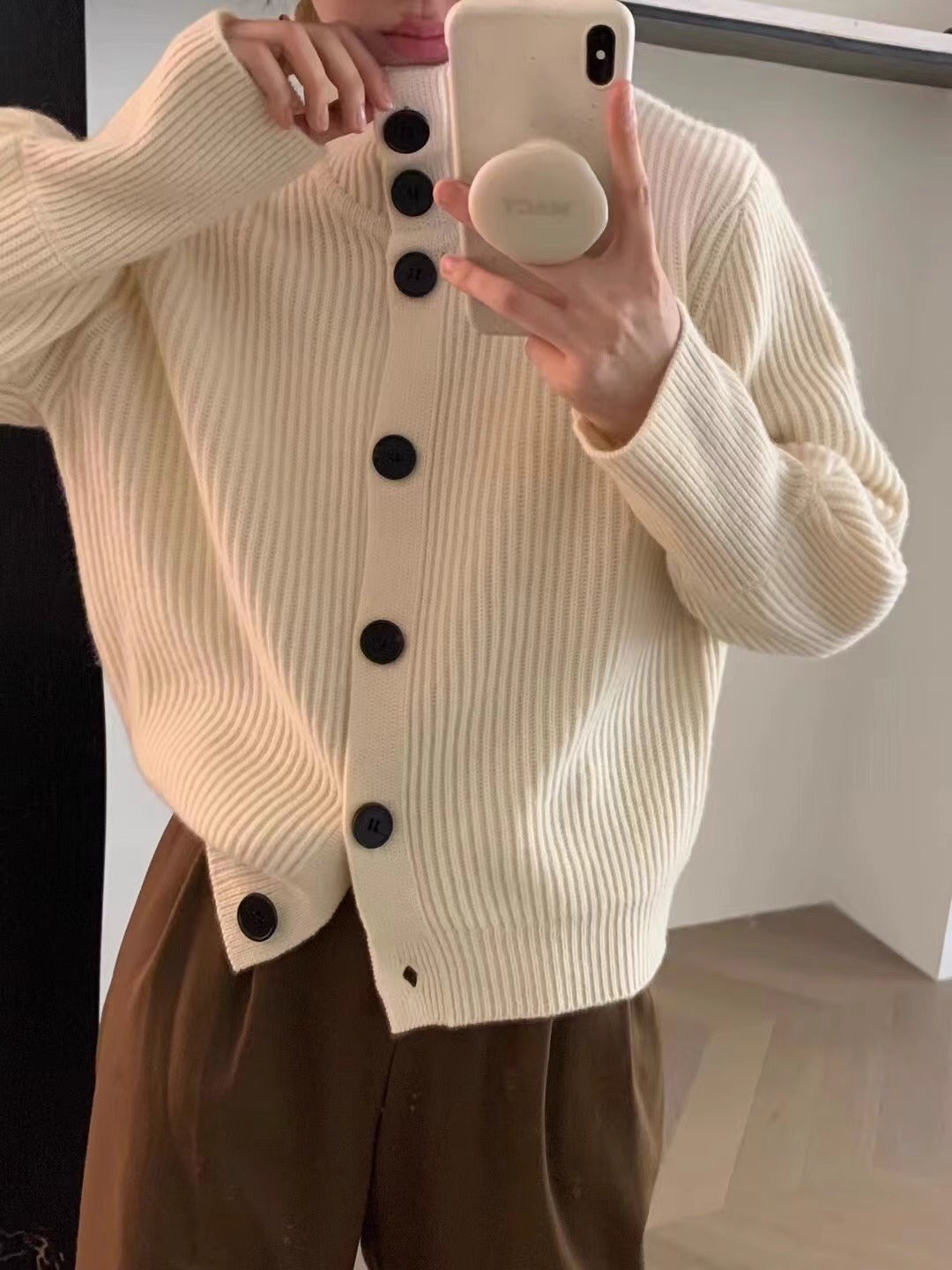 Chic Oversized Knit Cardigan for Women, Thickened  Casual Vintage Loose Fit Sweater Coat, Perfect for Spring and Autumn